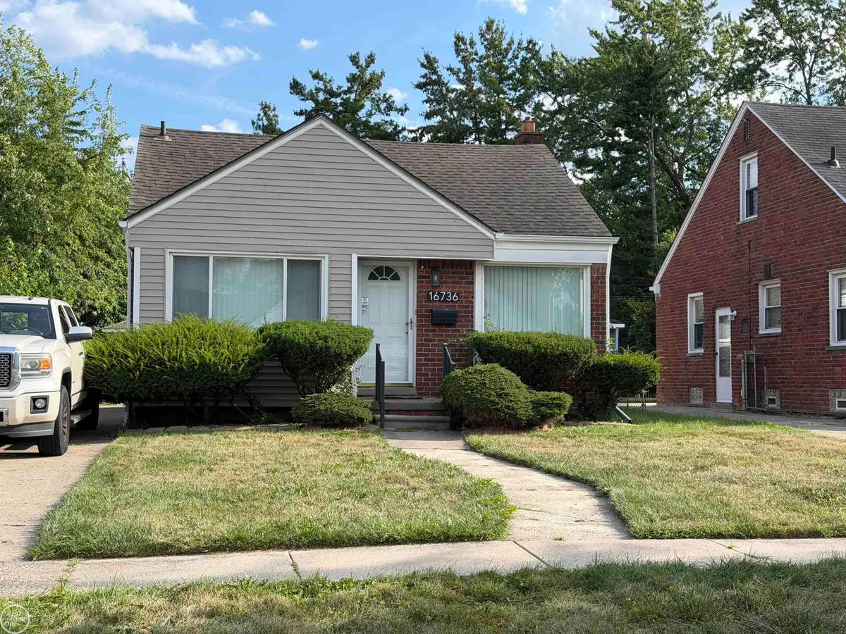 16736 Veronica ST, Eastpointe, MI 48021 - #1