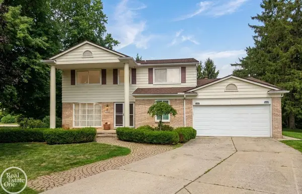 715 Abbey CT, RochesterHills, MI 48307