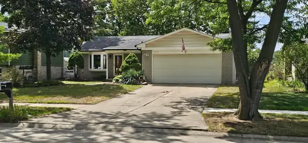 42933 Buckingham DR, SterlingHeights, MI 48313
