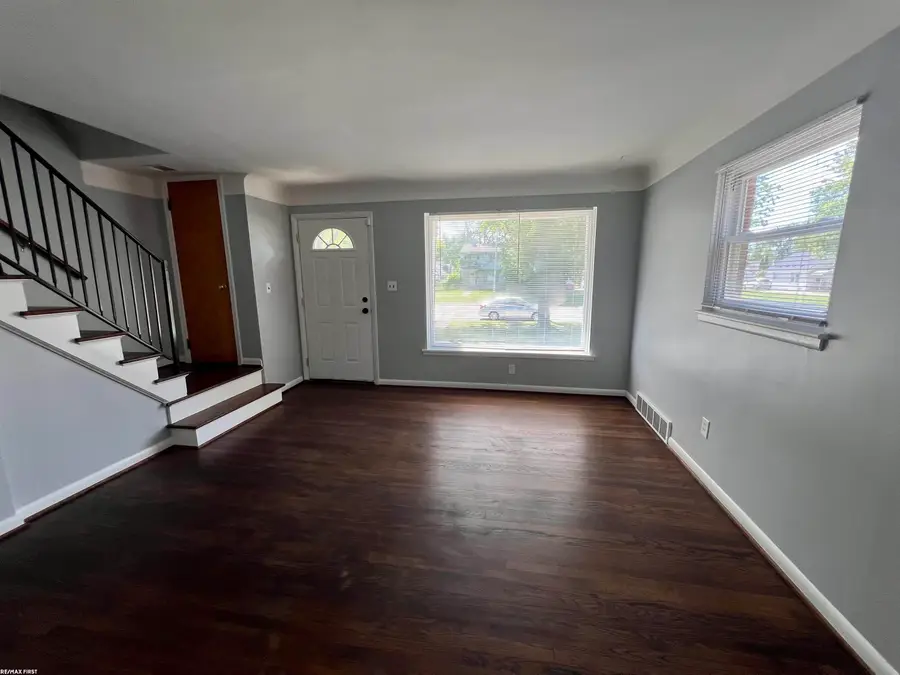 20351 E 8 Mile, Saint Clair Shores, MI 48080 - #3