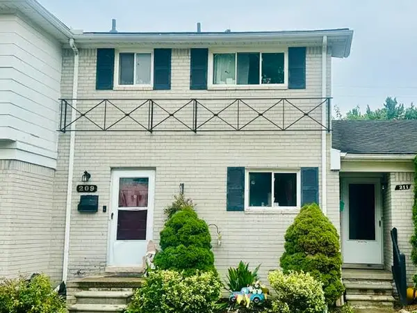 209 N Christine, MtClemens, MI 48043