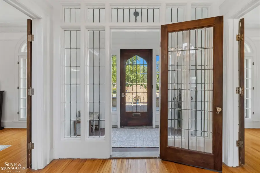 1319 Balfour ST, Grosse Pointe Park, MI 48230 - #2