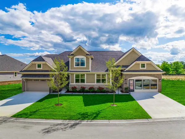 3955 Chatham PL, Brighton, MI 48114