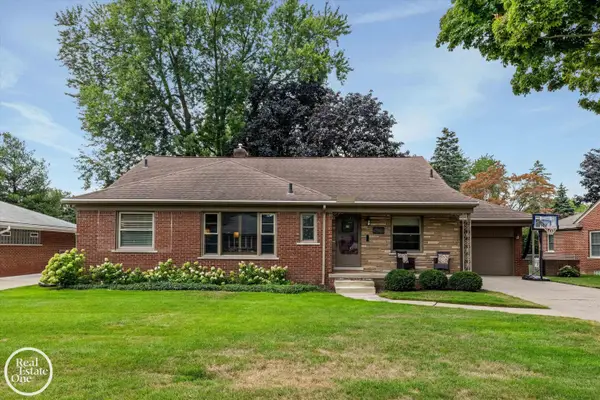 715 S Renaud, GrossePointeWoods, MI 48236