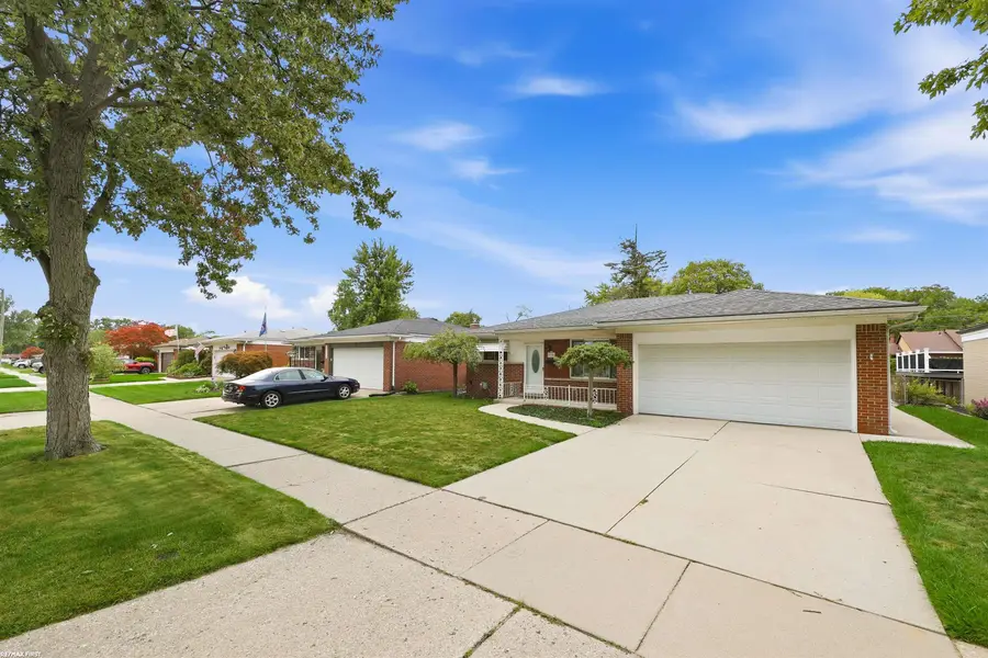 27767 Wagner DR, Warren, MI 48039 - #3