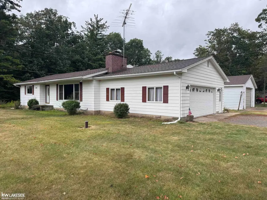 4864 N Caseville RD, Caseville, MI 48725 - #3