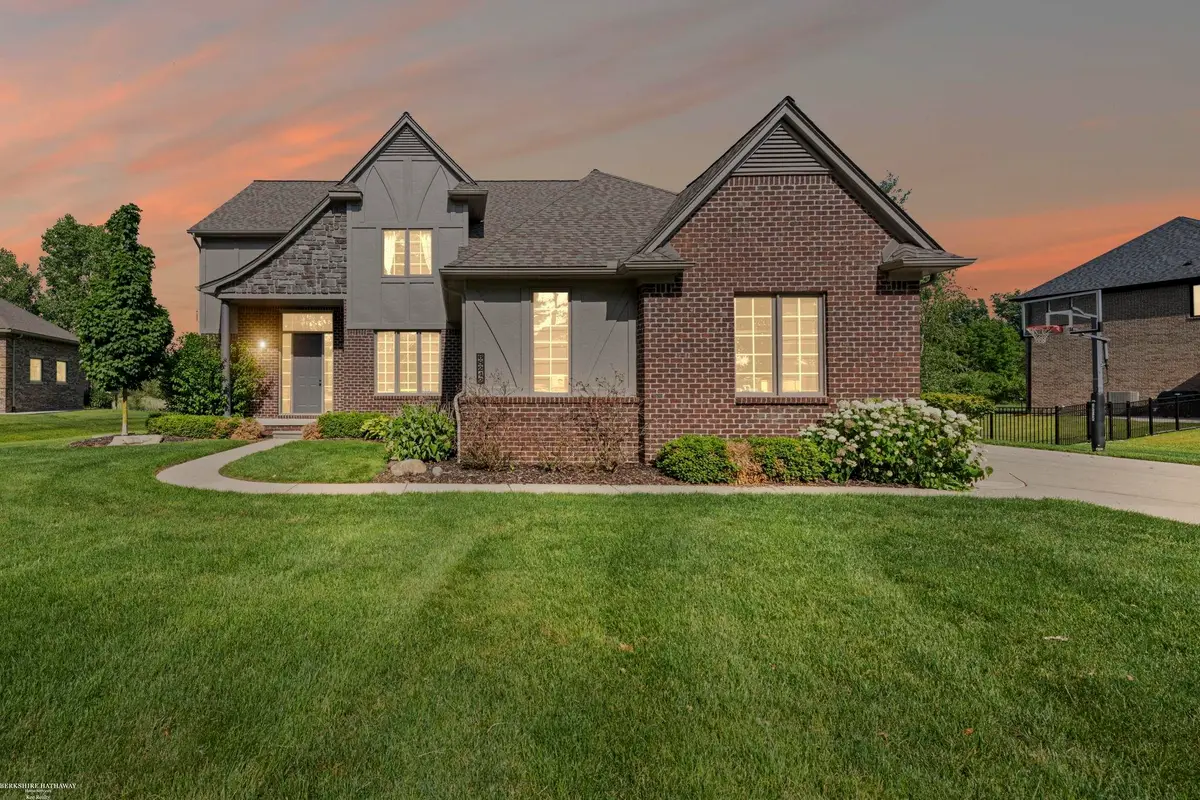 68242 Lake Angela Pointe ST, Richmond, MI 48062 - #1