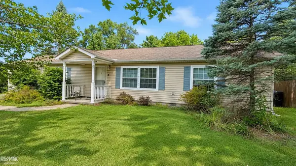 8303 Munrovia ST, ShelbyTwp, MI 48317