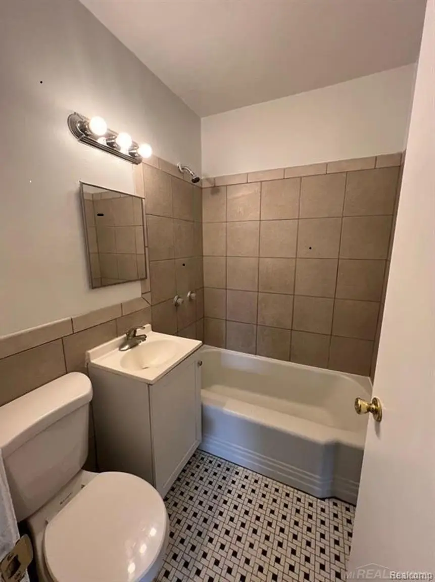 6737 Prospect AVE, Warren, MI 48091 - #2