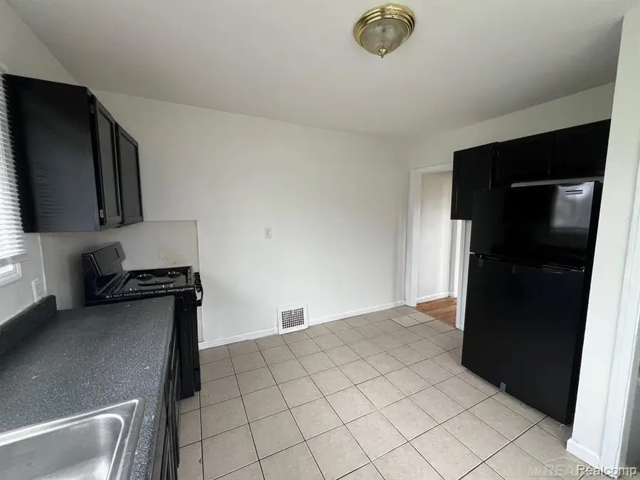 6737 Prospect AVE, Warren, MI 48091 - #3