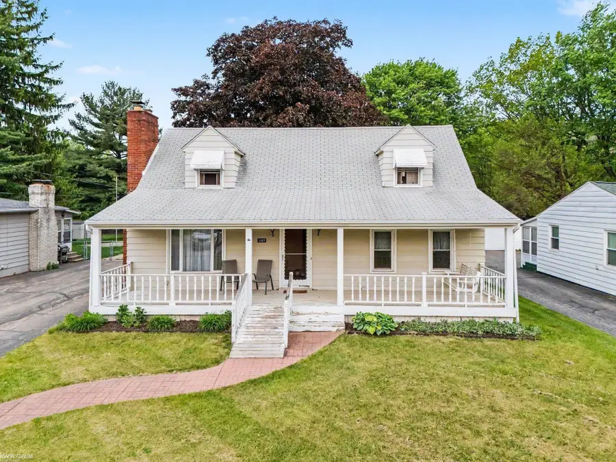 2297 Covert, Burton, MI 48509 - #2