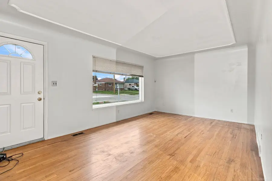 24306 Rosalind  AVE, Eastpointe, MI 48021 - #3