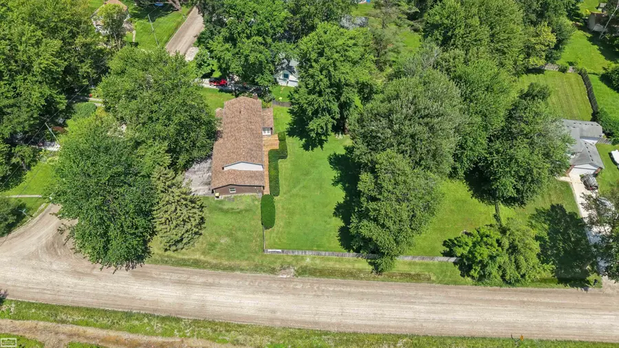 37816 Winkler ST, Harrison Township, MI 48045 - #3