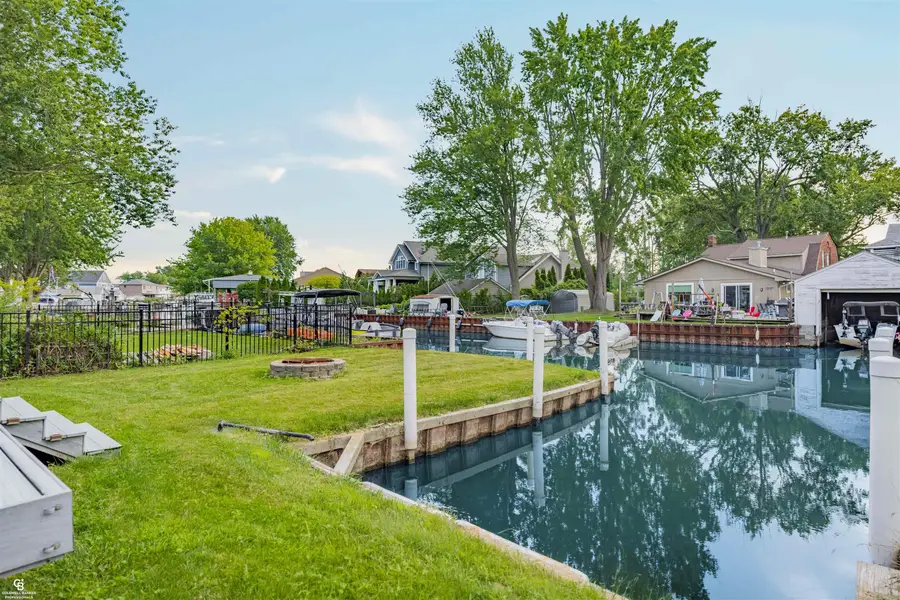 37909 Sunnybrook ST, Harrison Township, MI 48045 - #3