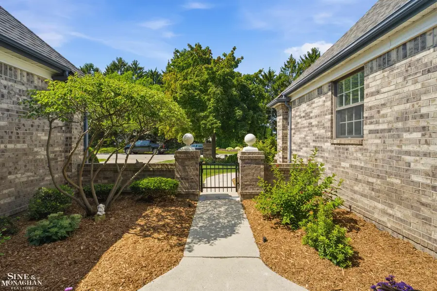 1646 Edison Shores Ln LN, Port Huron, MI 48060 - #3