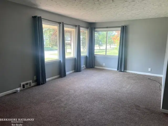 22633 E Schafer ST, Clinton Township, MI 48035 - #2