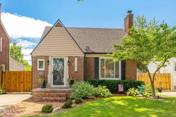 1339 Hampton RD, GrossePointeWoods, MI 48236