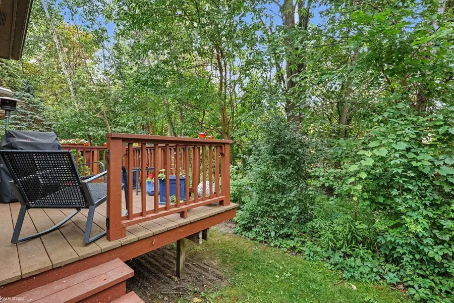 25920 Ashby DR, Harrison Township, MI 48045 - #3