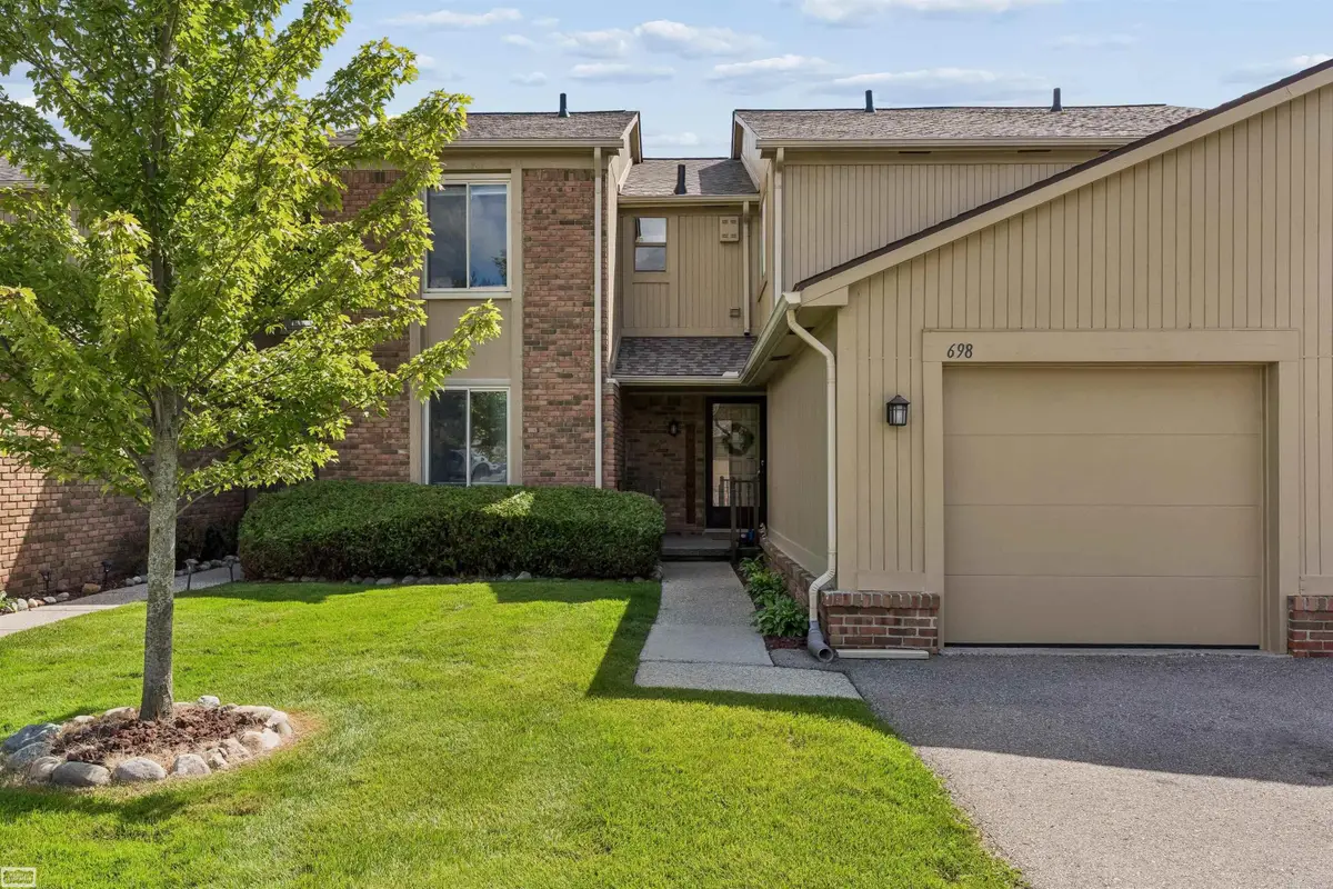 698 Tennyson CT, Rochester Hills, MI 48307 - #1