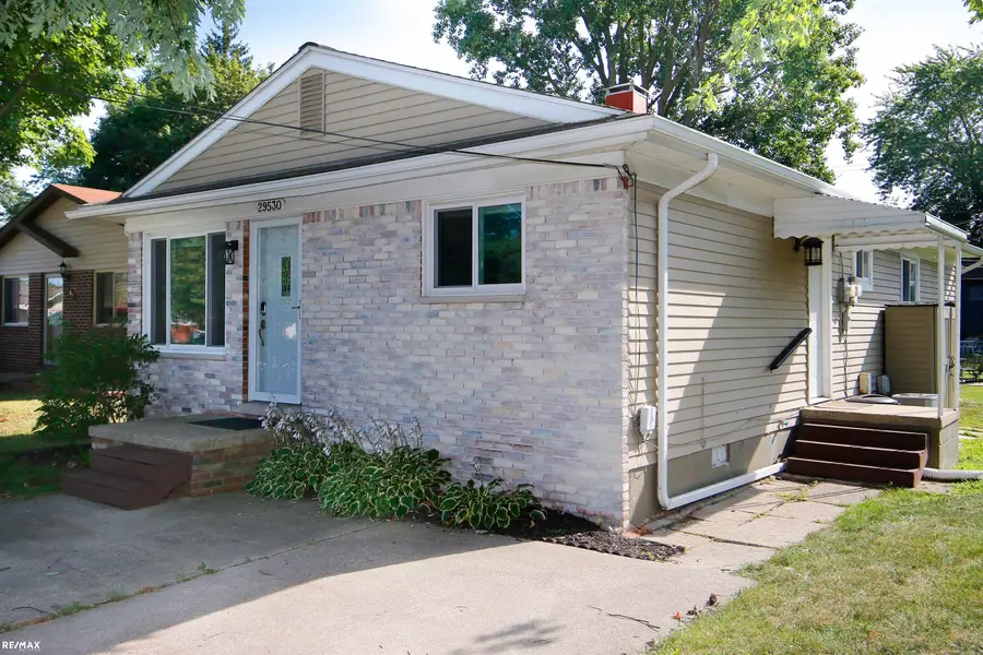29530 South River ST, Harrison, MI 48043 - #2