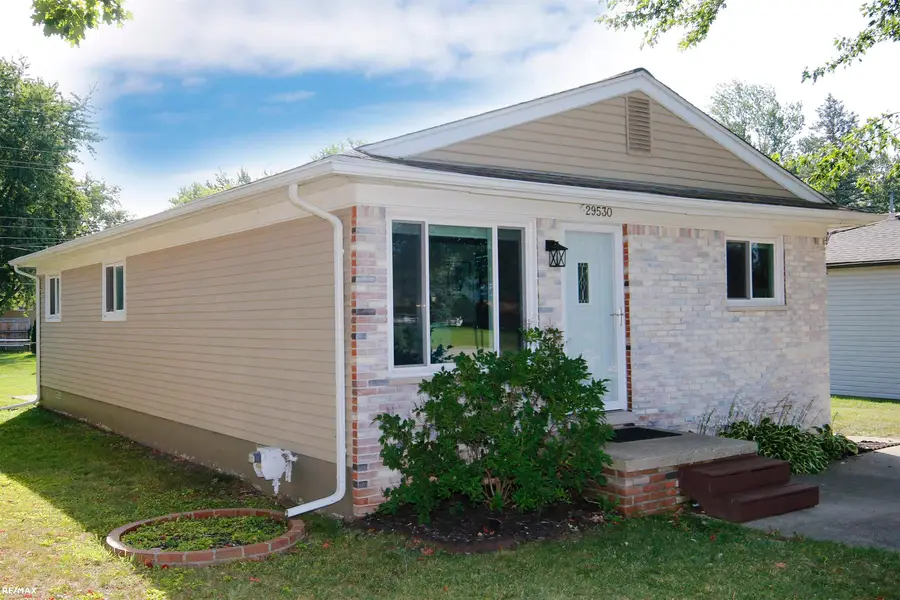 29530 South River ST, Harrison, MI 48043 - #3