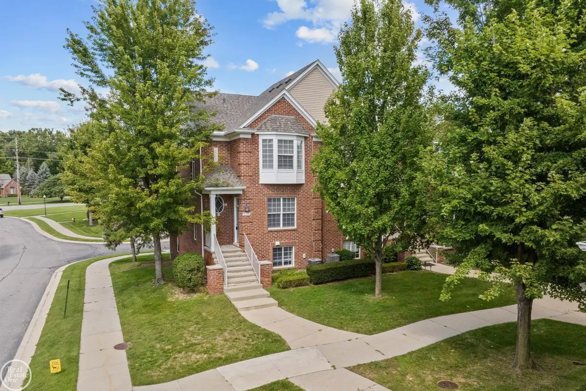 6013 Windemere LN, Utica, MI 48316 - #1
