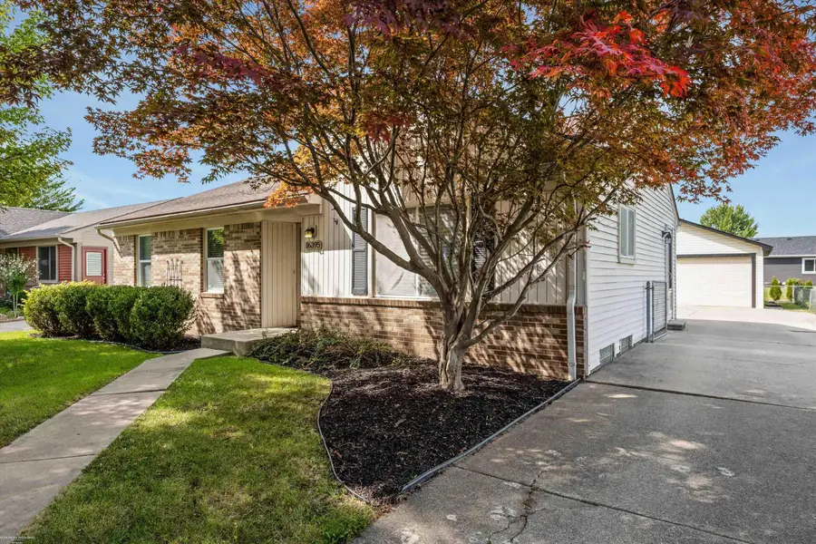 16395 Sudbury CT, Macomb, MI 48044 - #3