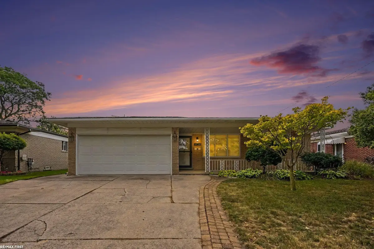 14250 IVANHOE ST, Warren, MI 48088 - #1