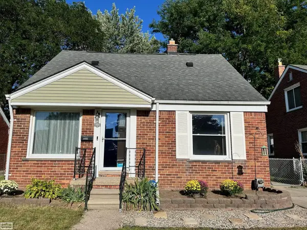 1306 N Silvery LN, Dearborn, MI 48128