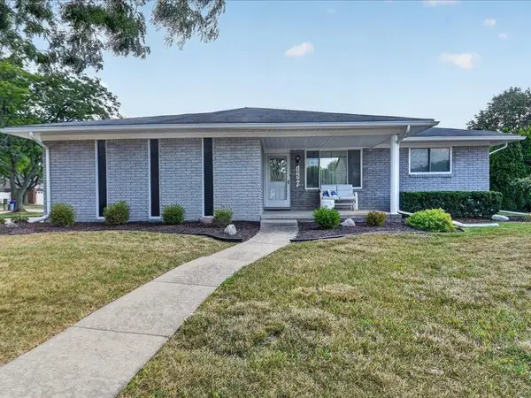15500 Sherwood LN, Fraser, MI 48026
