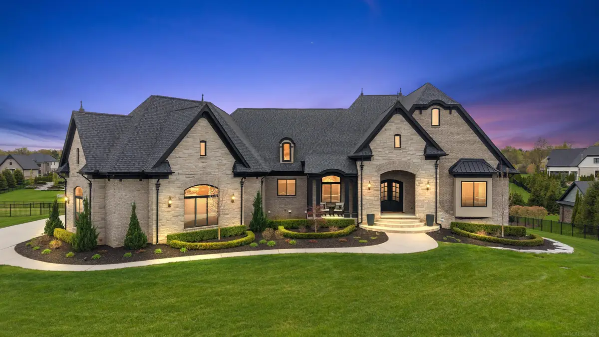 61573 Cotswold, Washington, MI 48094 - #1