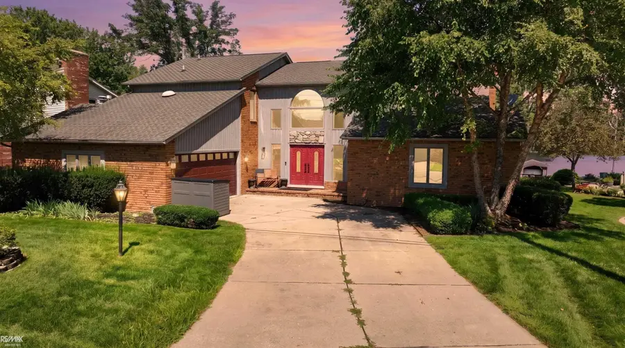 7354 Flamingo ST, Algonac, MI 48001 - #3