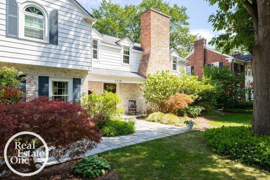 1110 Grayton ST, Grosse Pointe Park, MI 48230 - #3