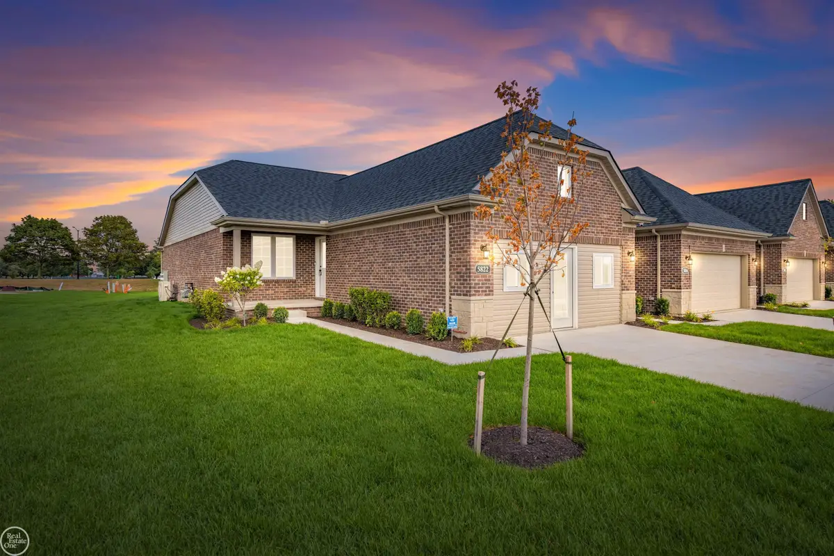 5792 Durant CT, Warren, MI 48092 - #1