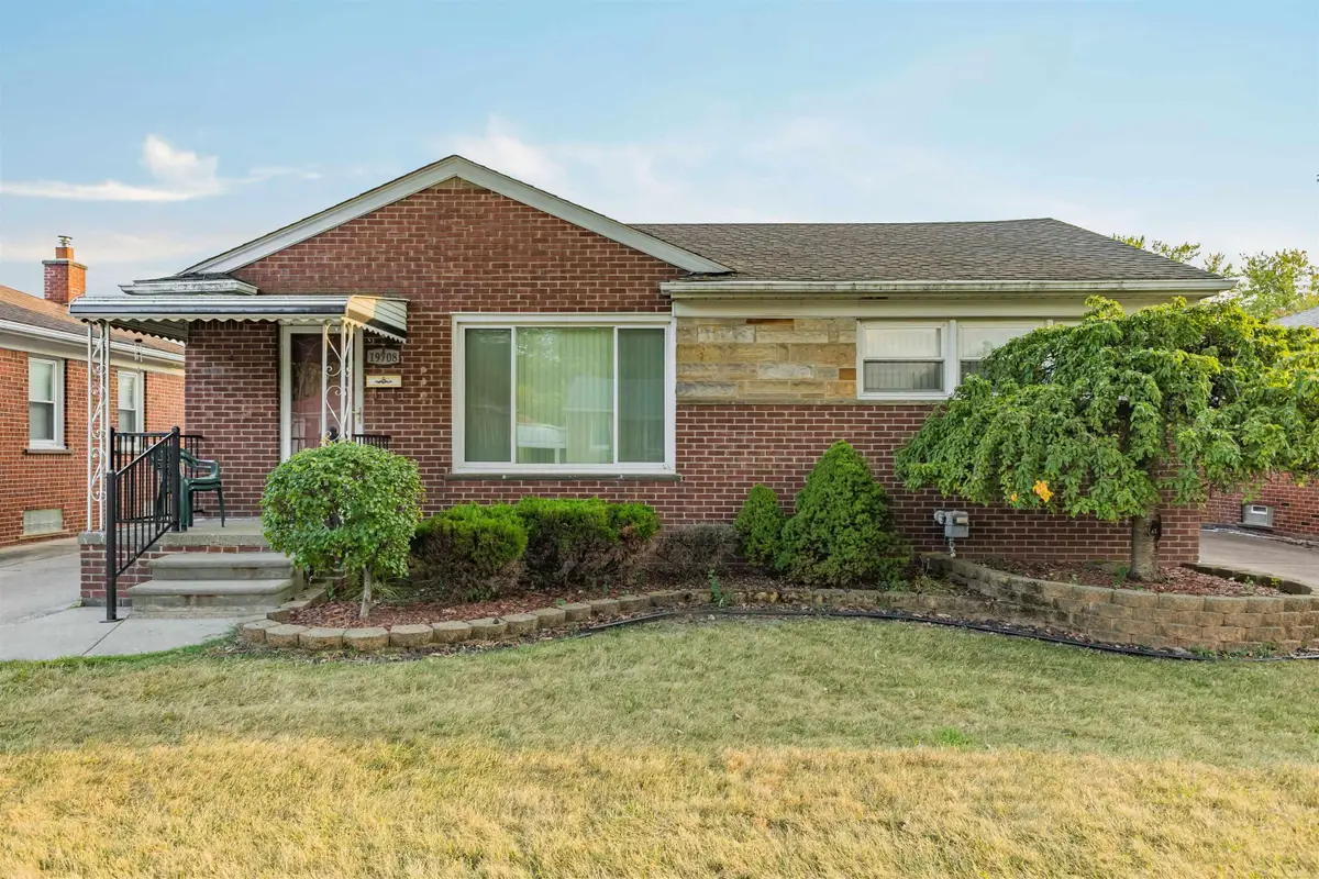 19708 California ST, Saint Clair Shores, MI 48080 - #1