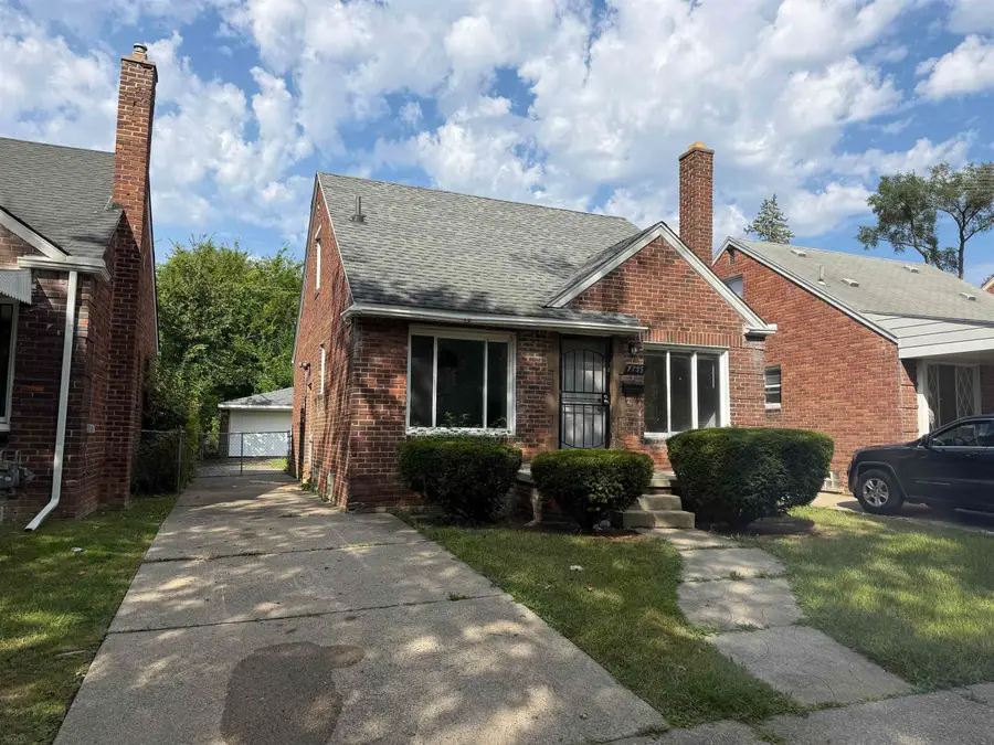 7795 Heyden ST, Detroit, MI 48228 - #2