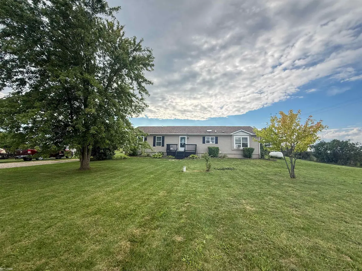 5018 S Vernon RD, Durand, MI 48429 - #1