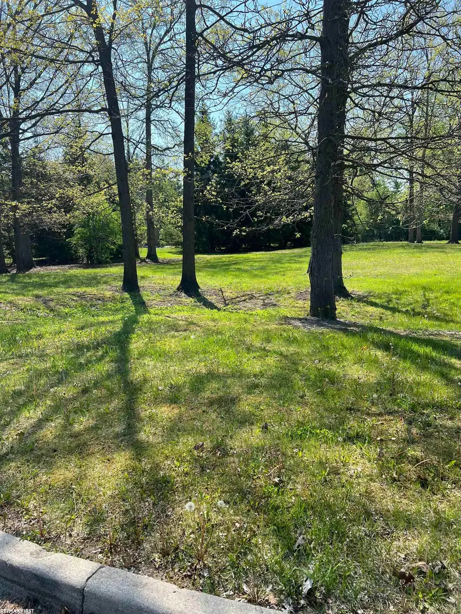 1 Golfside DR, Saint Clair, MI 48079 - #2