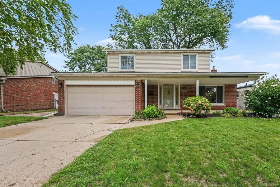 40456 Meade Pointe DR, Sterling Heights, MI 48313 - #2