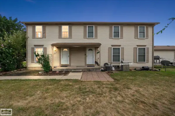 8857 Sunrise Dr DR, SterlingHeights, MI 48312