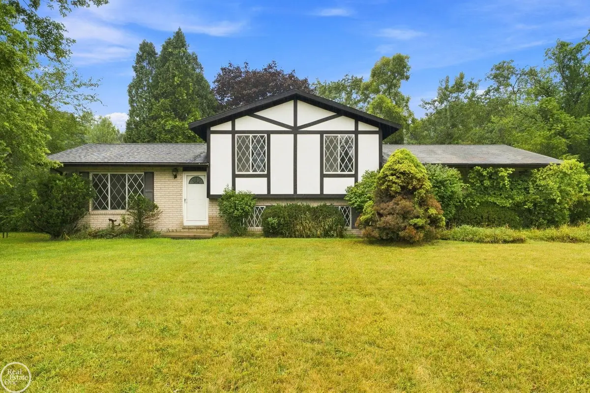 1550 Orban RD, Milford, MI 48380 - #1