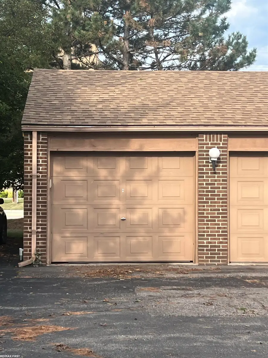 31600 Hoover RD, Warren, MI 48093 - #2