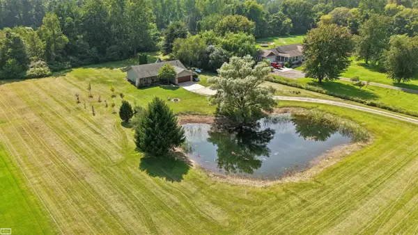 5765 Roberts RD, Cottrellville, MI 48039