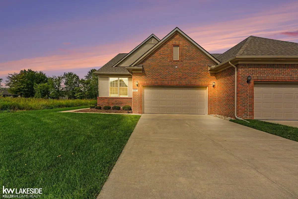 48461 Birmingham DR, Chesterfield, MI 48047 - #1