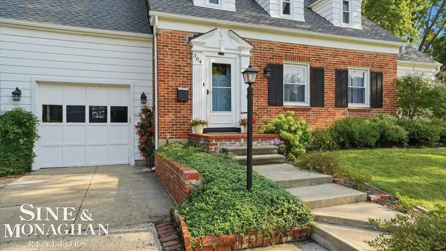 304 Brown ST, Saint Clair, MI 48079 - #2