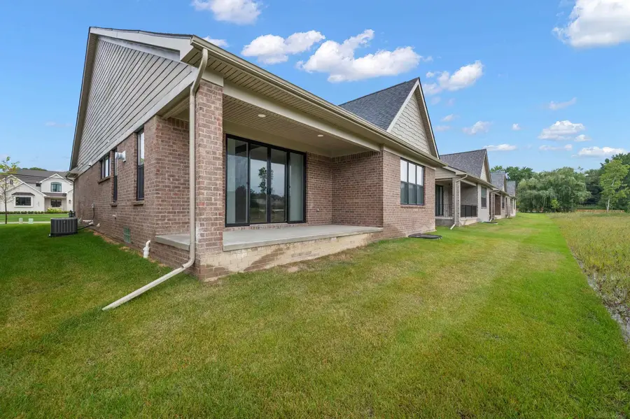 5908 Willow Grove DR, Troy, MI 48085 - #2