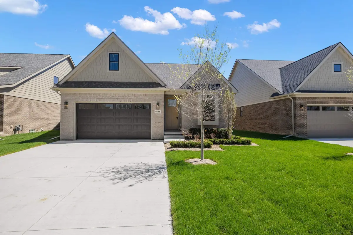 5872 Willow Grove DR, Troy, MI 48085 - #1