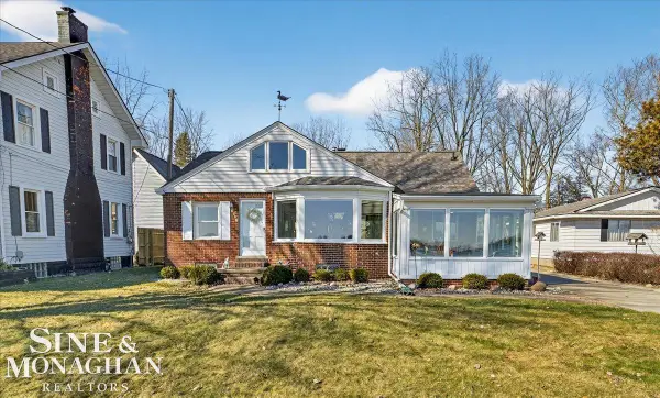 6200 River RD, EastChina, MI 48054