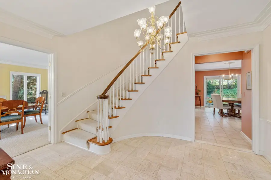 17 Belle Meade ST, Village Of Grosse Pointe Shores, MI 48236 - #2