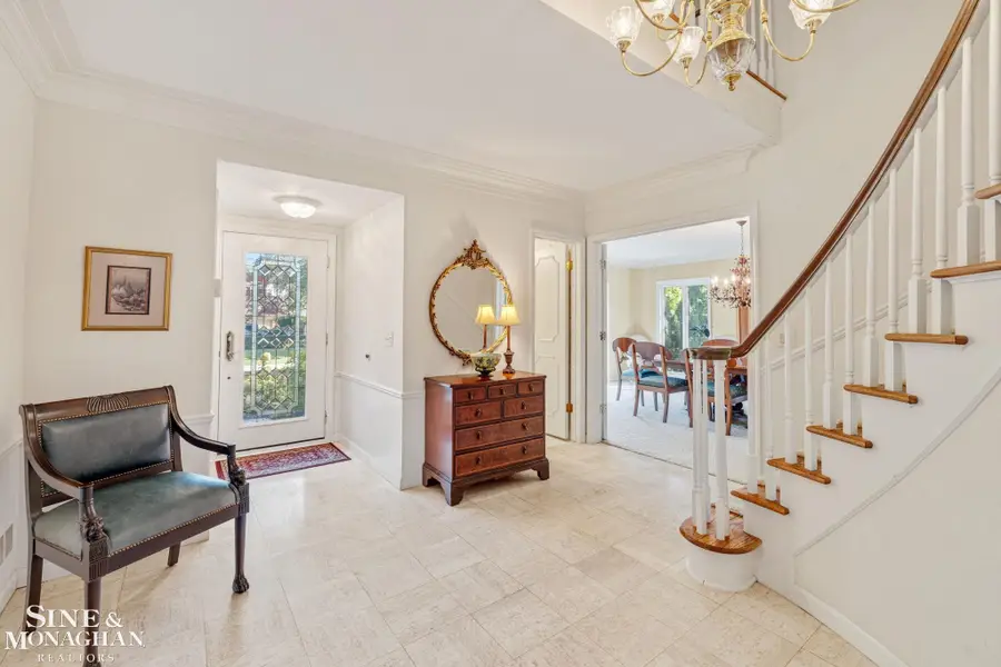 17 Belle Meade ST, Village Of Grosse Pointe Shores, MI 48236 - #3
